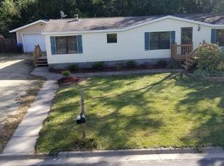 613 Cannon River Ave, Cannon Falls, MN 55009