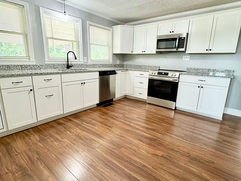 2416 Brunson Springs Rd — Photo 10
