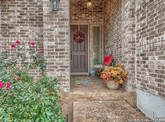 3rd image of 1850 Lindal Pointe