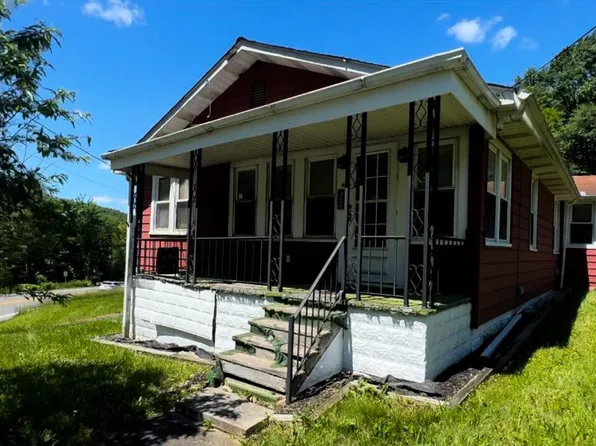 346 Main St, Quinwood, WV 25981