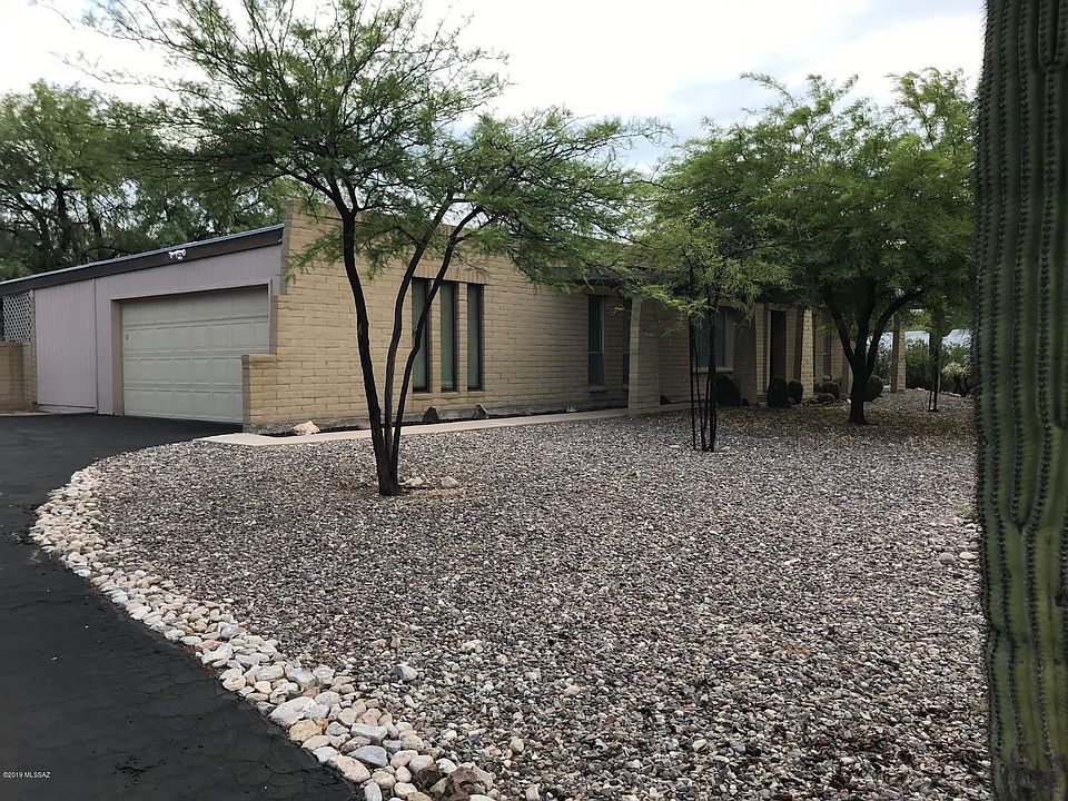 1st image of 1240 W Whispering Hills Dr