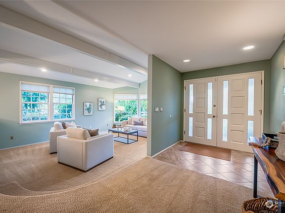 3rd image of 4910 90th Avenue W