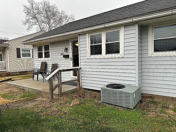 2nd image of 505 Cherry Ave
