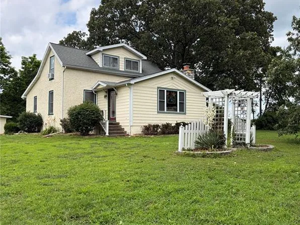255 Pickles Ford Rd, Saint Clair, MO 63077