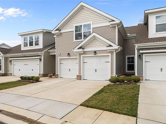 3rd image of 4620 Longleaf Pl