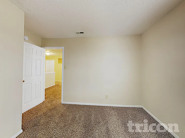 7913 States Bend Ln — Photo 11