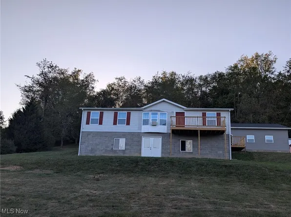 11095 Briar Rd SW, Mineral City, OH 44656