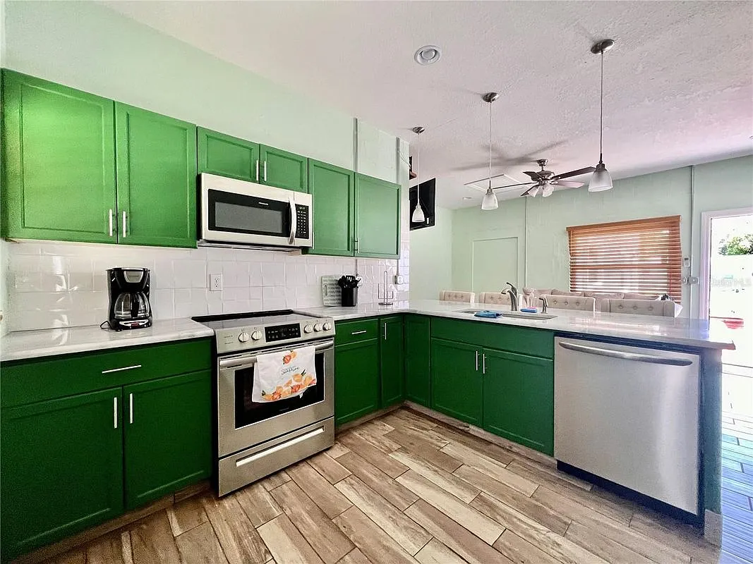 2 bed, 1.0 bath, 920 sqft, $2,000 — Photo 4