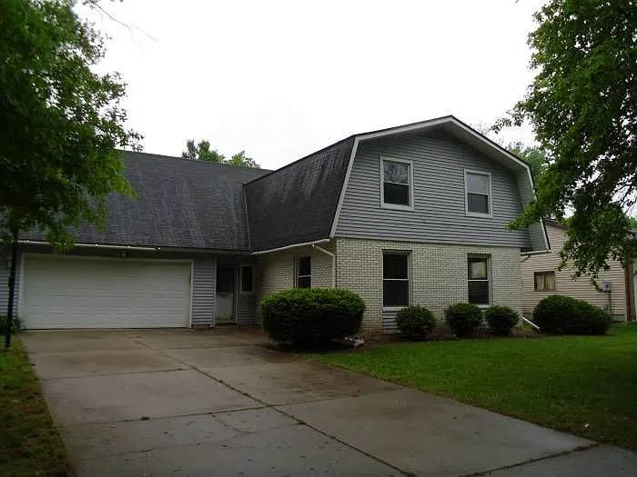 4210 Holyoke Dr SE photo 1