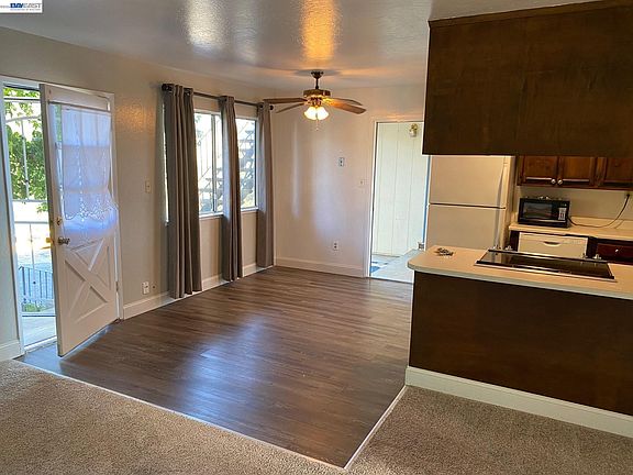 4th image of 17 Raggio Rd APT 1