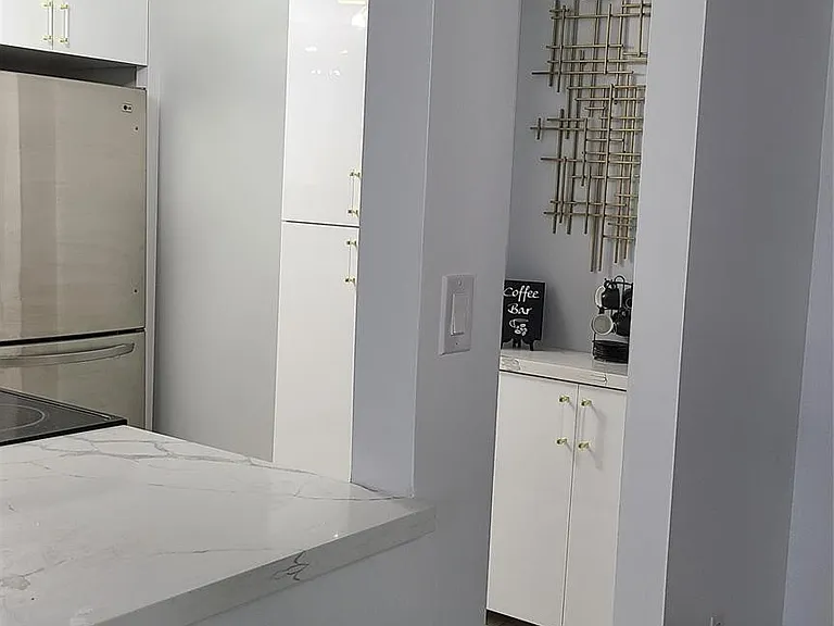 2500 Parkview Dr #802 — Photo 11