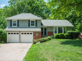 9942 Rosehill Rd, Lenexa, KS 66215