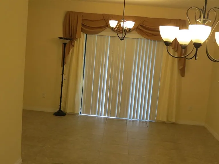 5431 Windsor Lake Cir — Photo 5