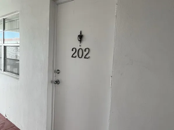 1321 NW 43rd Avenue #202, Lauderhill, FL 33313
