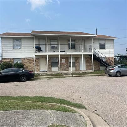 1st image of 1104 E Side Dr