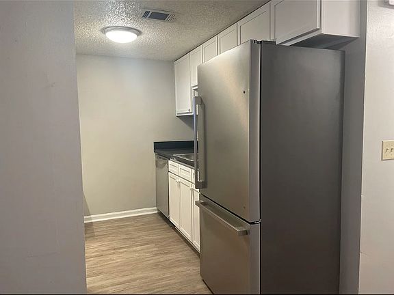 3rd image of 2268 Sandpiper St