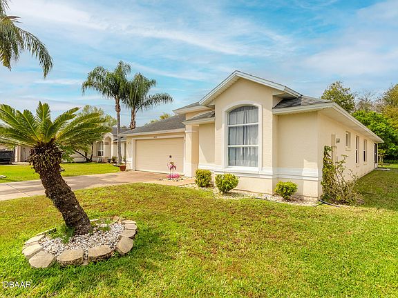 3rd image of 1655 Arash Cir
