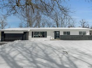 5135 Glenwood Dr, Williamsville, NY 14221