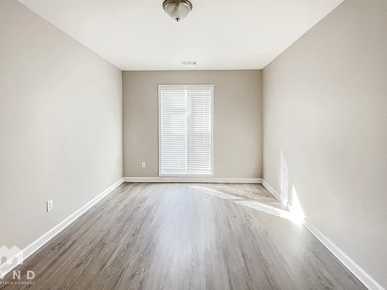 1942 Hobson Ct SW — Photo 13