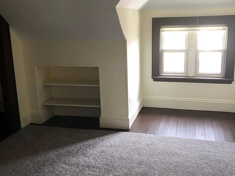 149 Strathmore Rd #10 — Photo 7