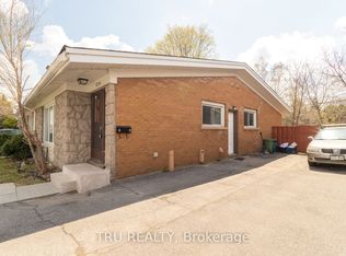 1254 Maitland Ave #B, Ottawa, ON K2C 2C6