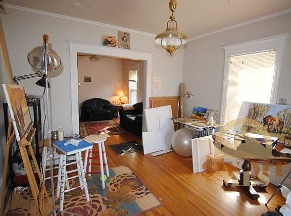 4th image of 120 N F St
