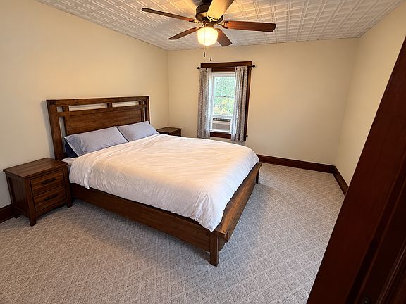 5th image of 103 Vine St APT 2B