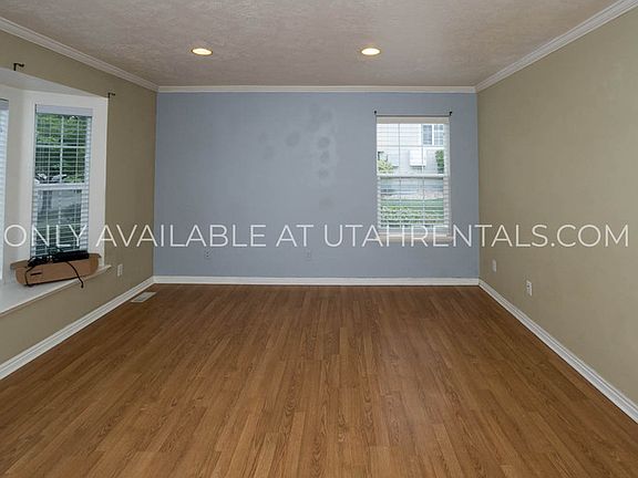 4th image of 3111 W Davencourt Loop