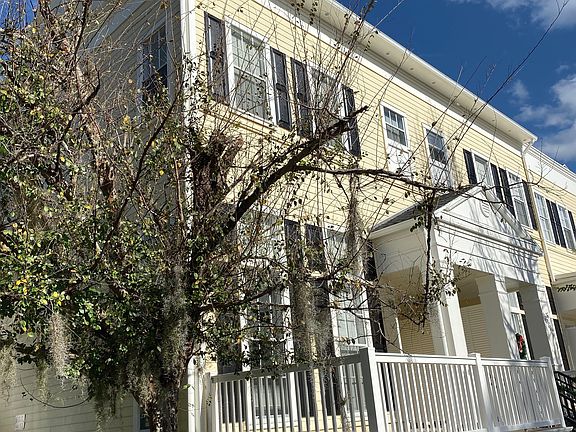 2nd image of 583 Campus St