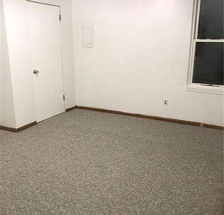 4th image of 404 N Pennsylvania Ave