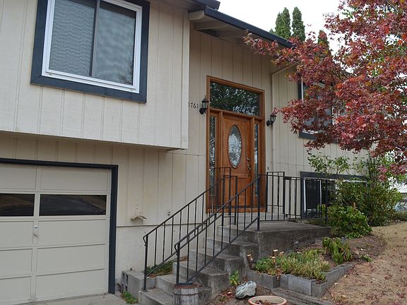 3rd image of 1761 SE 54th Ave