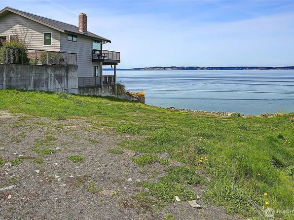 1110 Bayshore Drive, Camano Island, WA 98282
