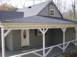 12 Poplar Hill Dr, Charleston, WV 25311