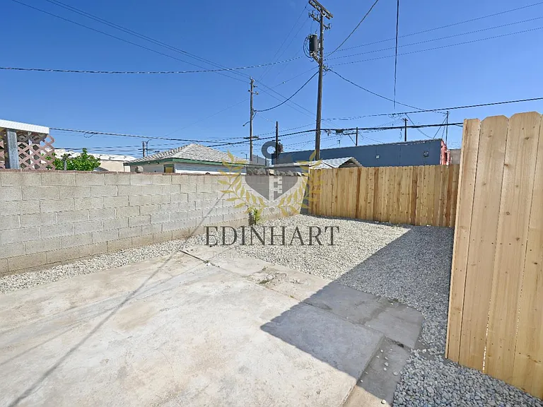 1584 N Carruth Ave #A — Photo 34