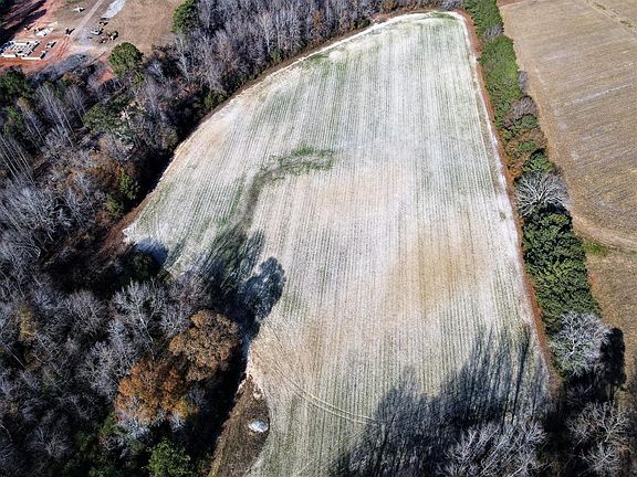 This 7+/- acre field has been cared for over time providing a smooth and flat terrain. 