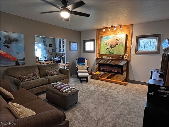 3rd image of 3528 Brightway St