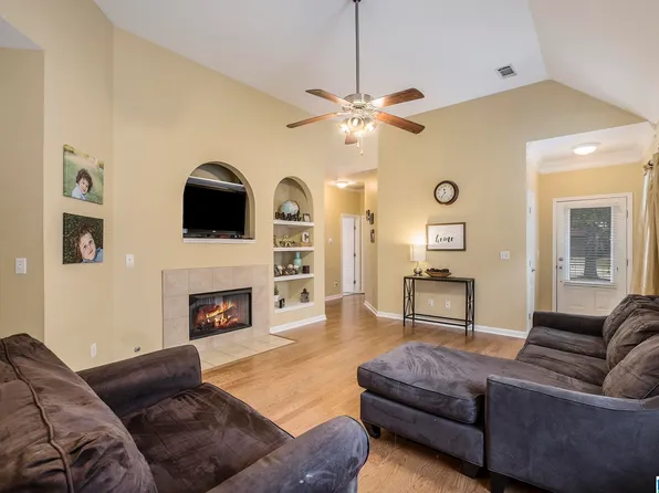 311 Oxmoor Pl, Birmingham, AL 35211