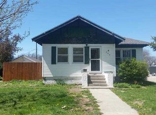 323 Kelsey St, Gibbon, NE 68840
