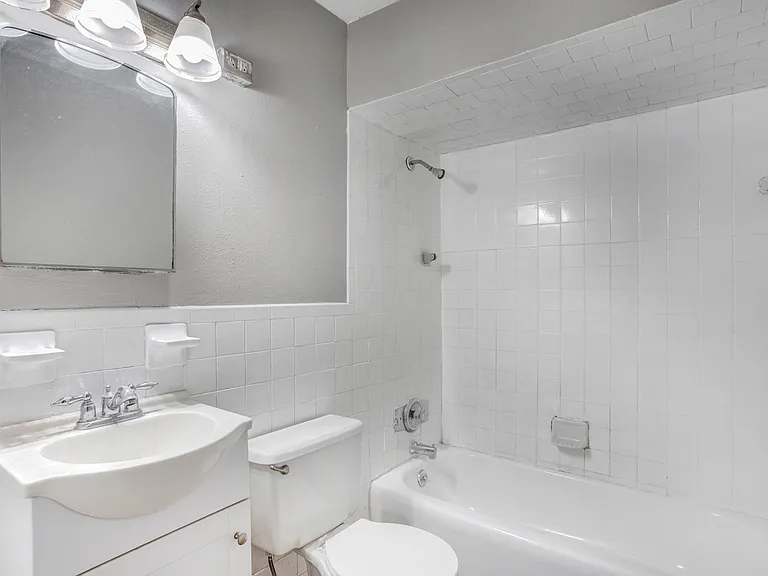 3003 Laclede Station Rd #A — Photo 3