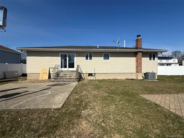 (undisclosed Address), Deer Park, NY 11729