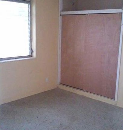 4th image of 114 NE 6th St #1-2