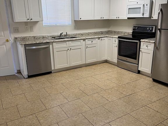 3rd image of 3313 W Golden Lane