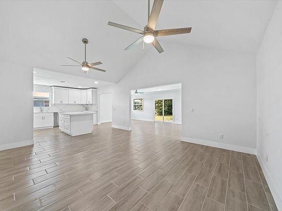 4th image of 179 Filbert Street