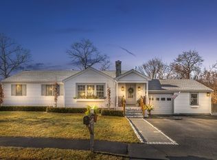 45 Duren Ave, Woburn, MA 01801