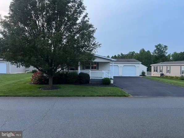 311 Buttonwood St, Coatesville, PA 19320