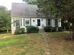 914 Stafford Rd, Tiverton, RI 02878