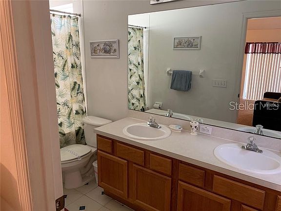 5th image of 919 Lake Berkley Dr