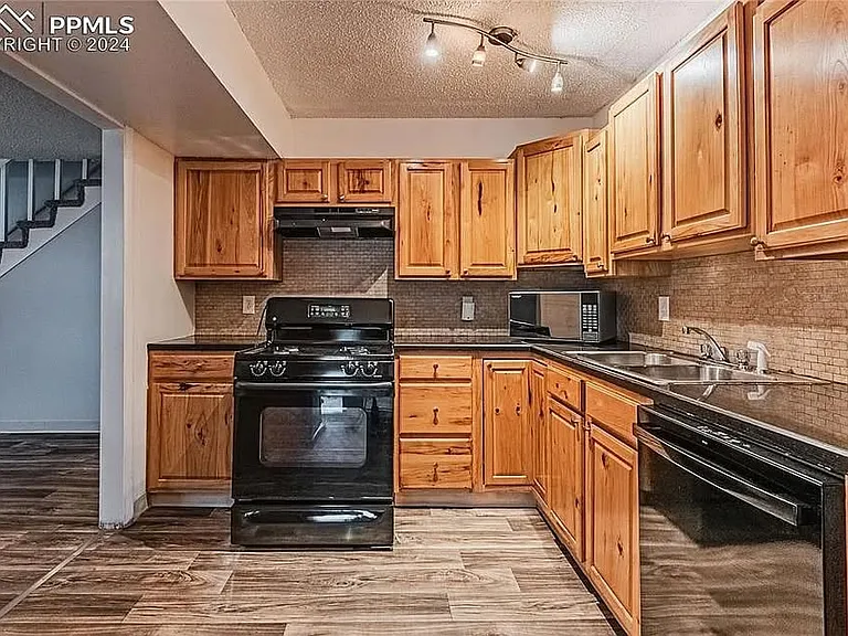 2997 E Fountain Blvd — Photo 1