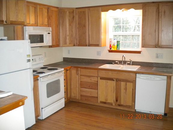 3rd image of 17945 SE West Ln