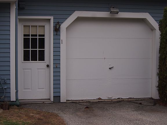 Oversized single car garage, with additional outside space.